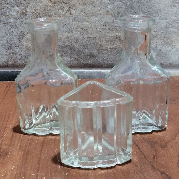 Vintage Clear Glass Collectible Bottles 3 Sided Set of 3 - Picture 1 of 12